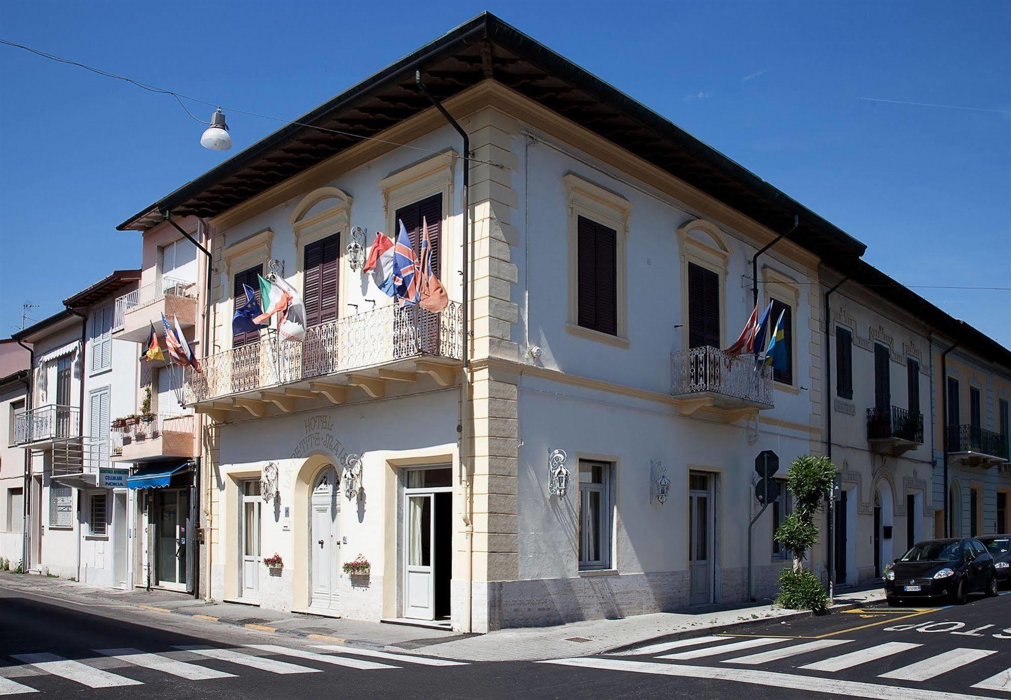 Hotel La Petite Maison Viareggio Extérieur photo