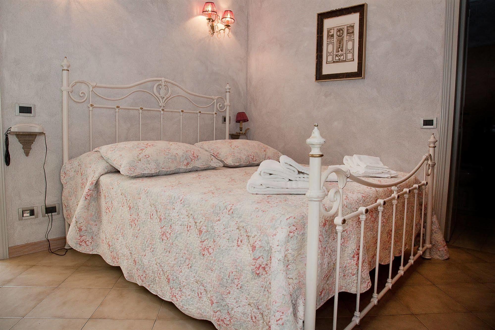 Hotel La Petite Maison Viareggio Extérieur photo