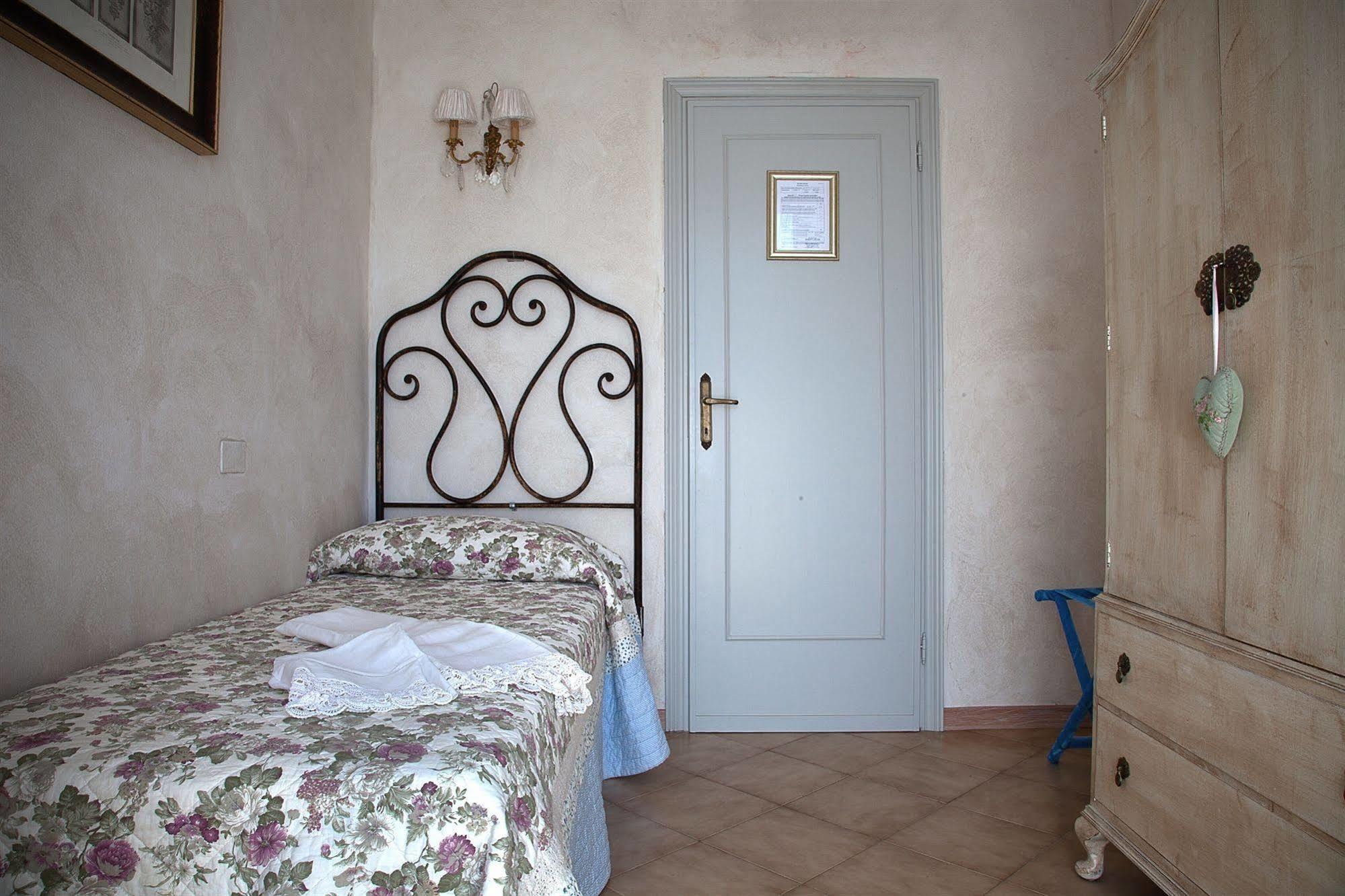 Hotel La Petite Maison Viareggio Extérieur photo