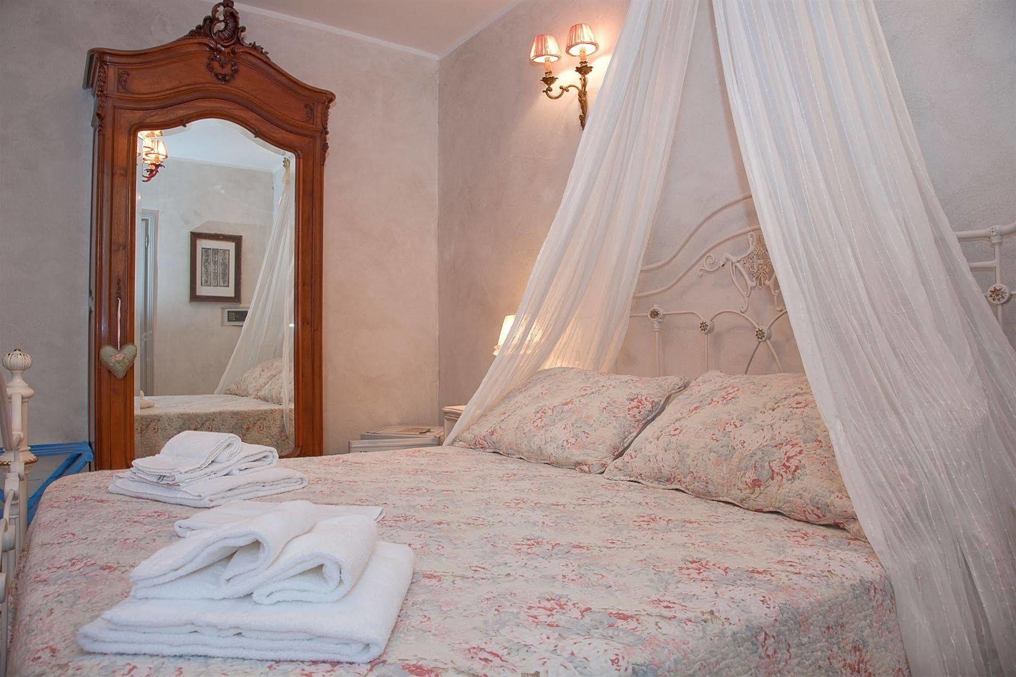 Hotel La Petite Maison Viareggio Extérieur photo