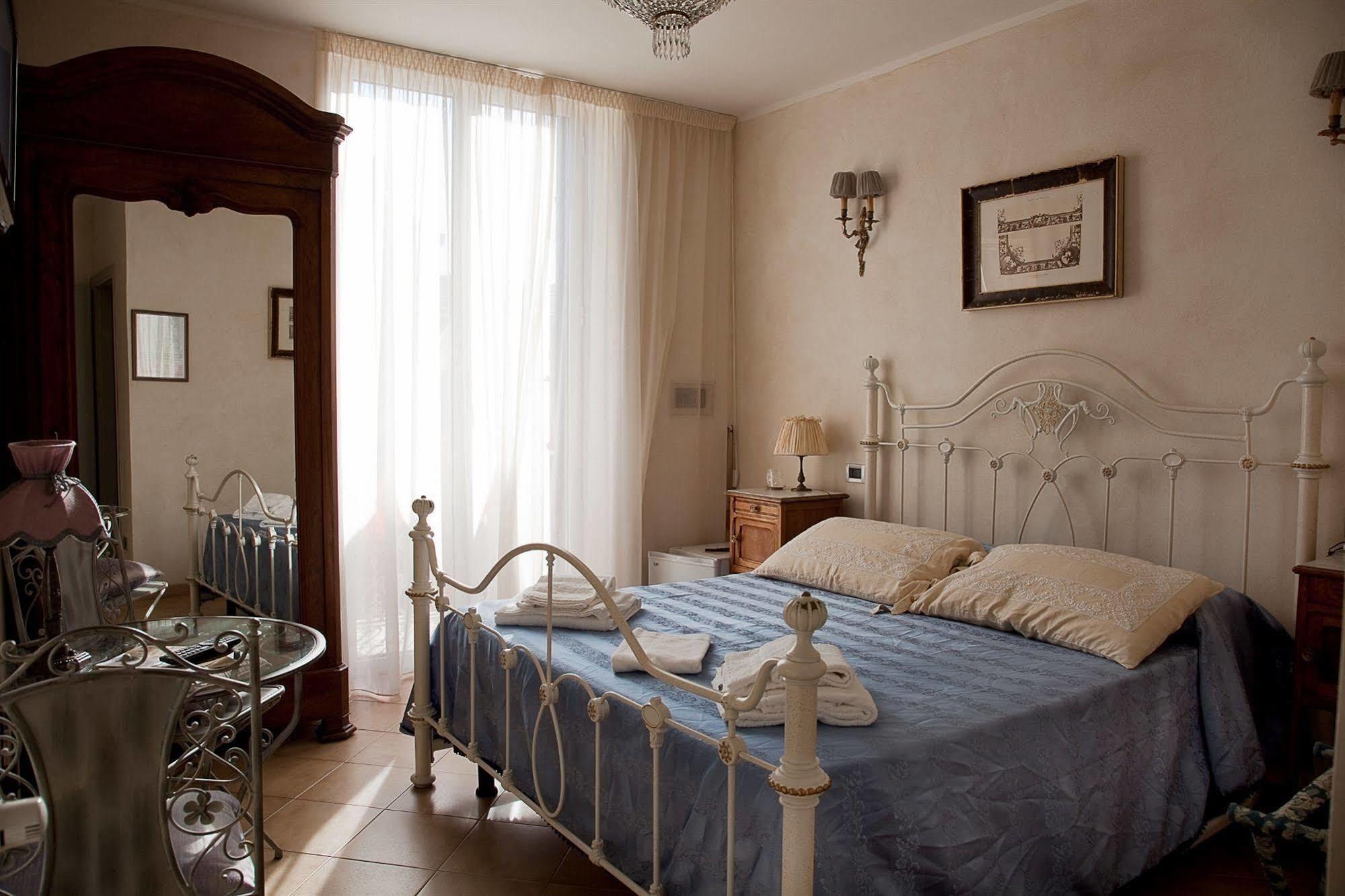 Hotel La Petite Maison Viareggio Extérieur photo