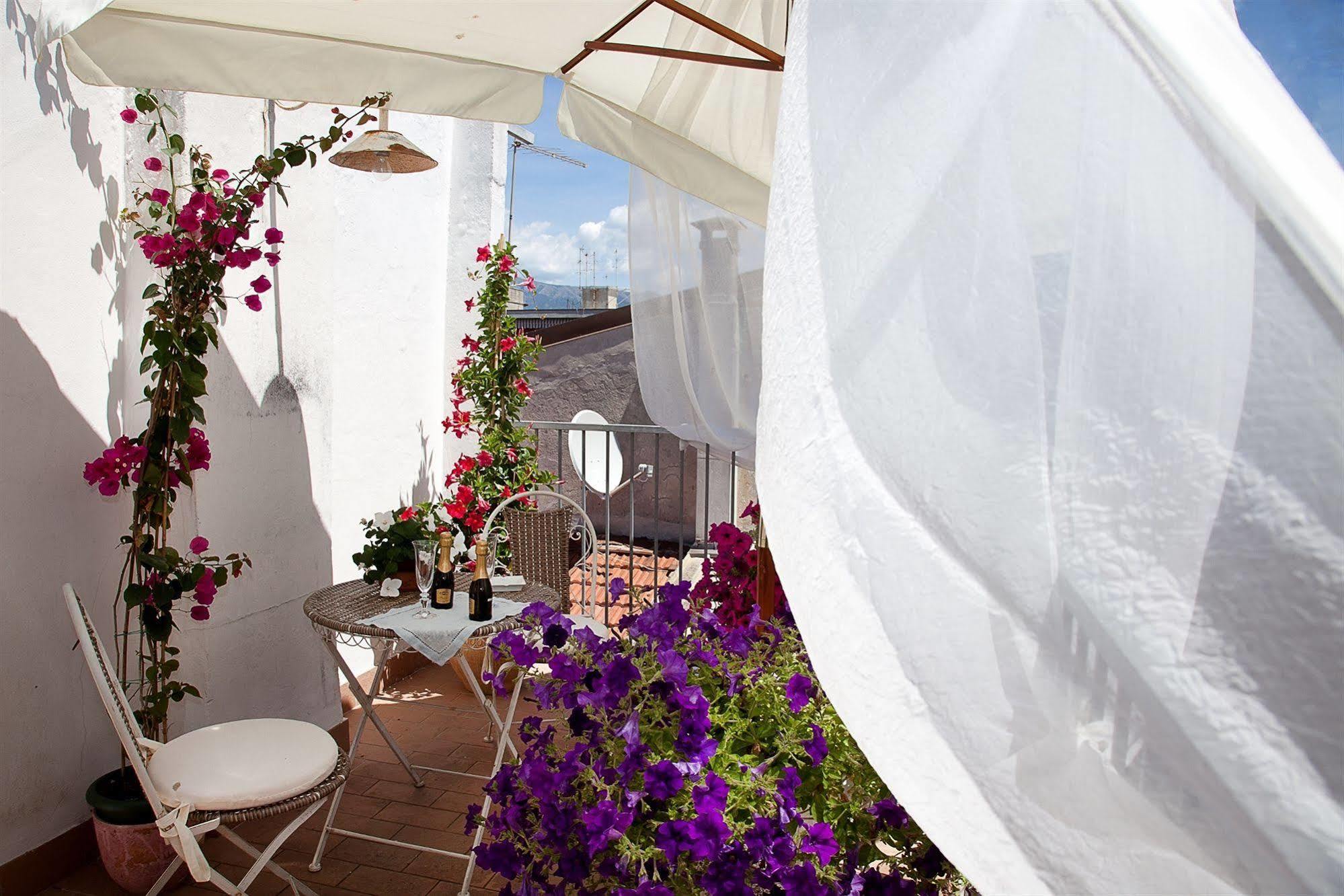 Hotel La Petite Maison Viareggio Extérieur photo