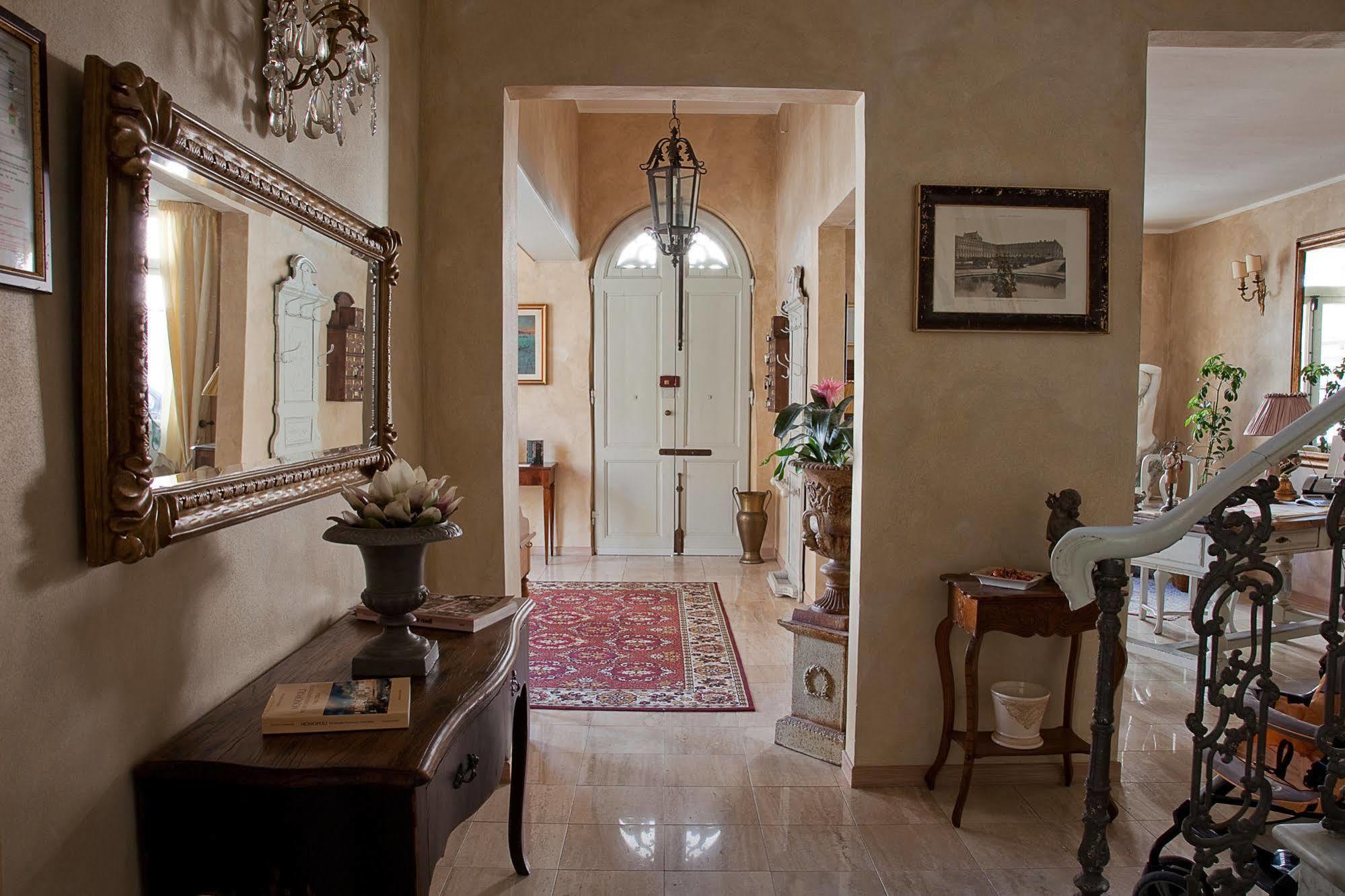 Hotel La Petite Maison Viareggio Extérieur photo