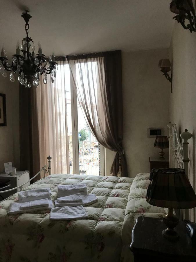 Hotel La Petite Maison Viareggio Extérieur photo