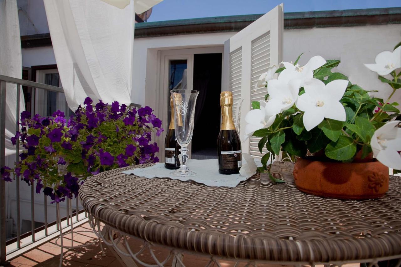Hotel La Petite Maison Viareggio Extérieur photo